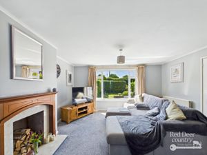 Sitting/Dining Room- click for photo gallery